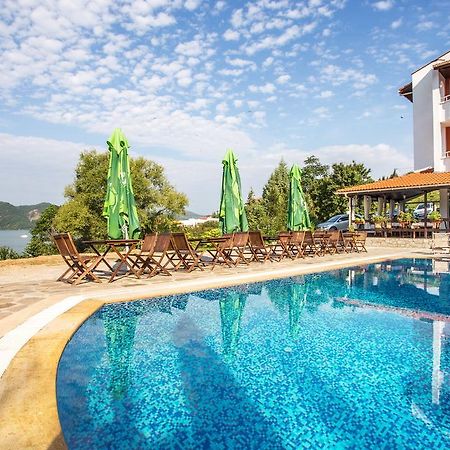Hotel Saint Konstantin Glavatartsi Buitenkant foto
